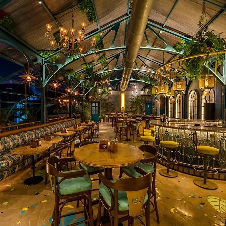 Goldfinch Hotel Mumbai Kültér fotó