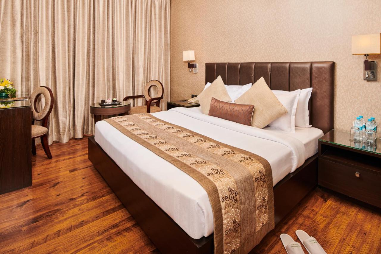 Goldfinch Hotel Mumbai Kültér fotó