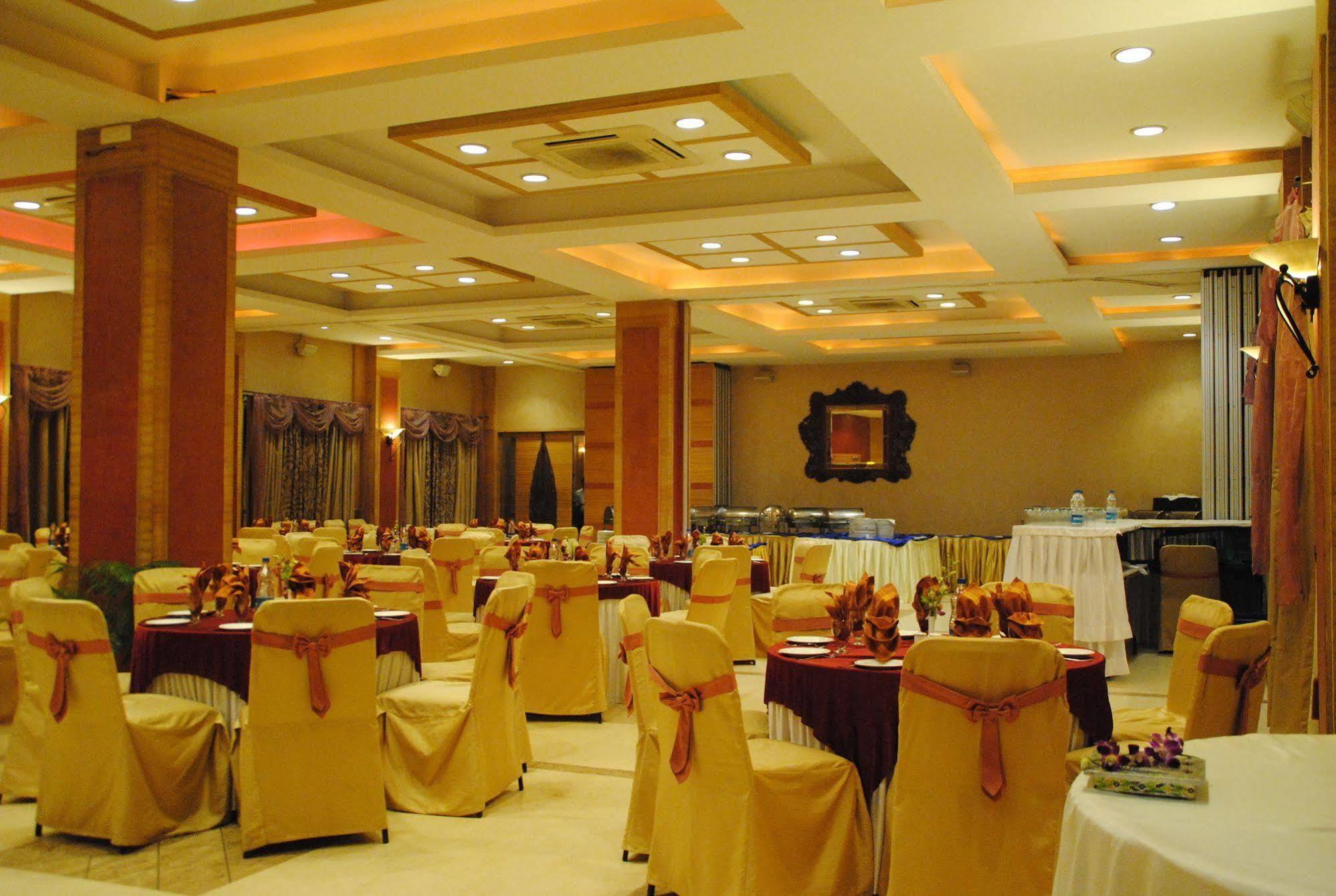Goldfinch Hotel Mumbai Kültér fotó