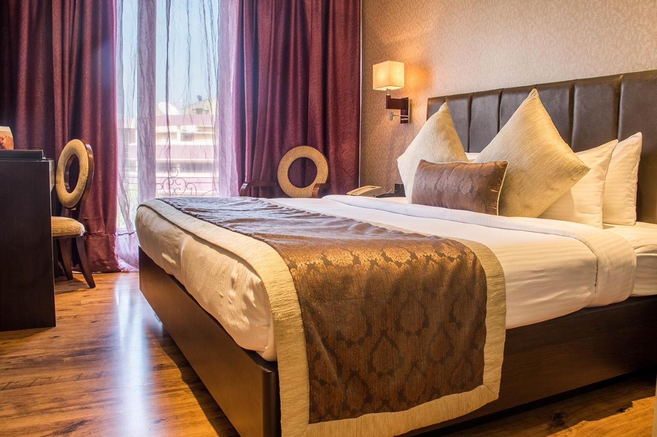 Goldfinch Hotel Mumbai Kültér fotó